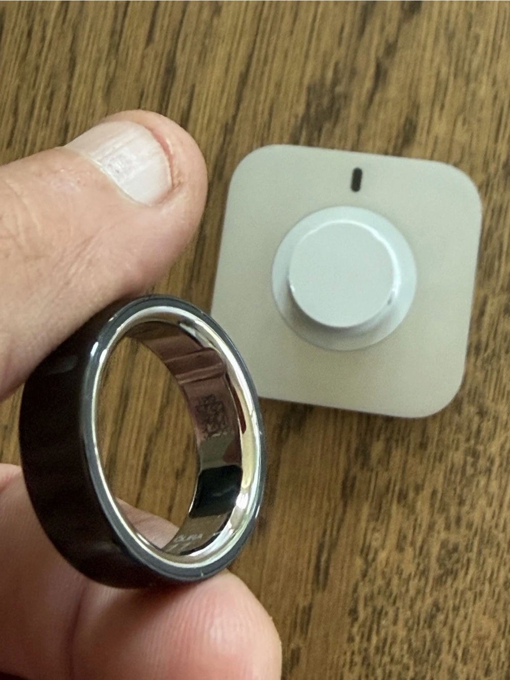 Oura Ring gen 4 Black size 11 - like new with charger. No box.